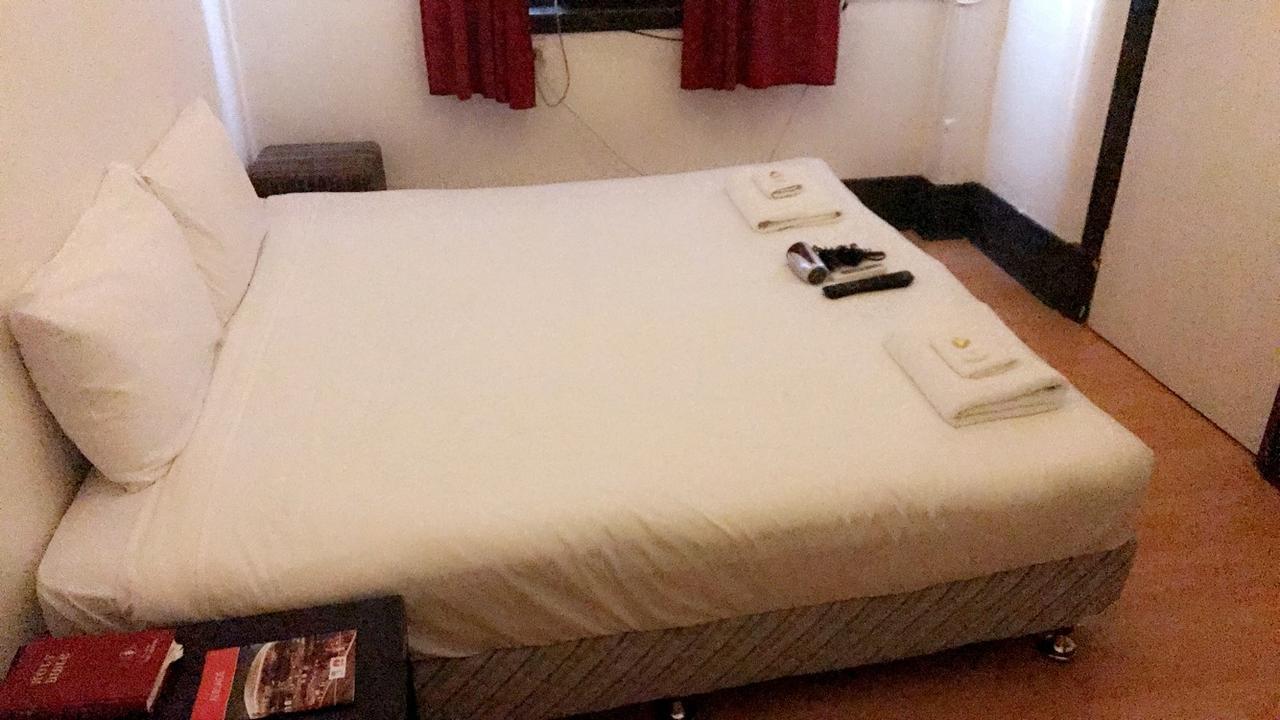 Ambassadors Hotel Adelaide Ngoại thất bức ảnh