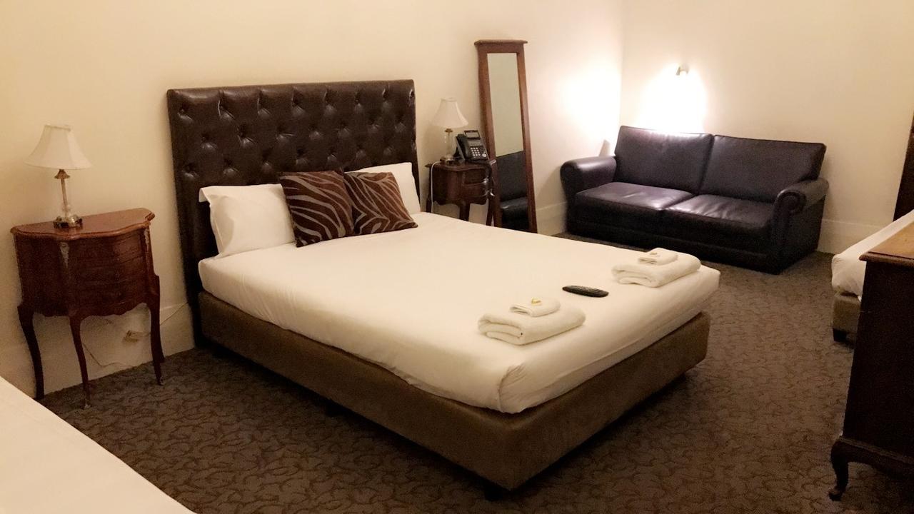 Ambassadors Hotel Adelaide Ngoại thất bức ảnh