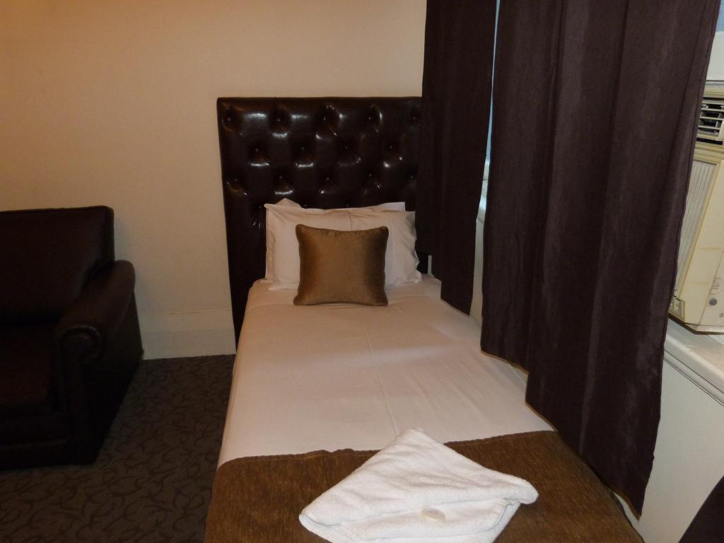 Ambassadors Hotel Adelaide Ngoại thất bức ảnh